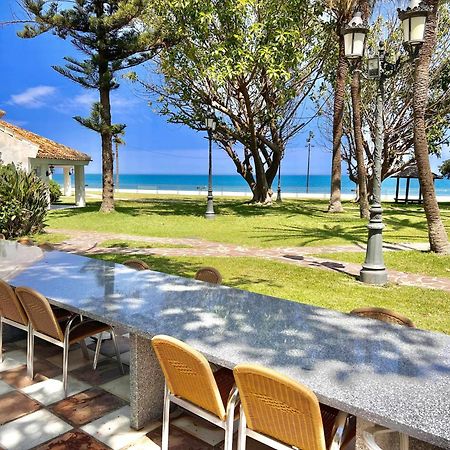 Castle Beach House Luxury Beachfront Villa Málaga Exterior foto