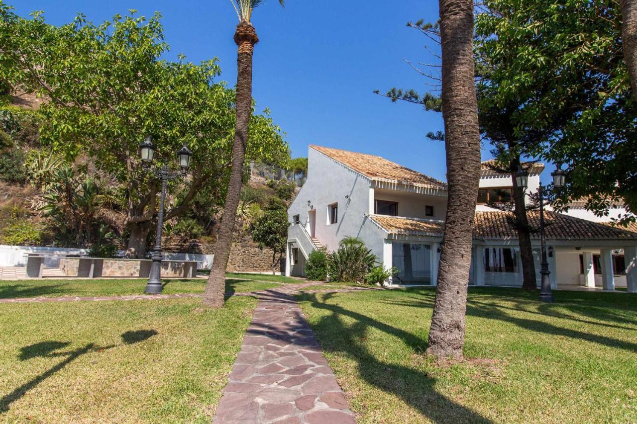 Castle Beach House Luxury Beachfront Villa Málaga Exterior foto