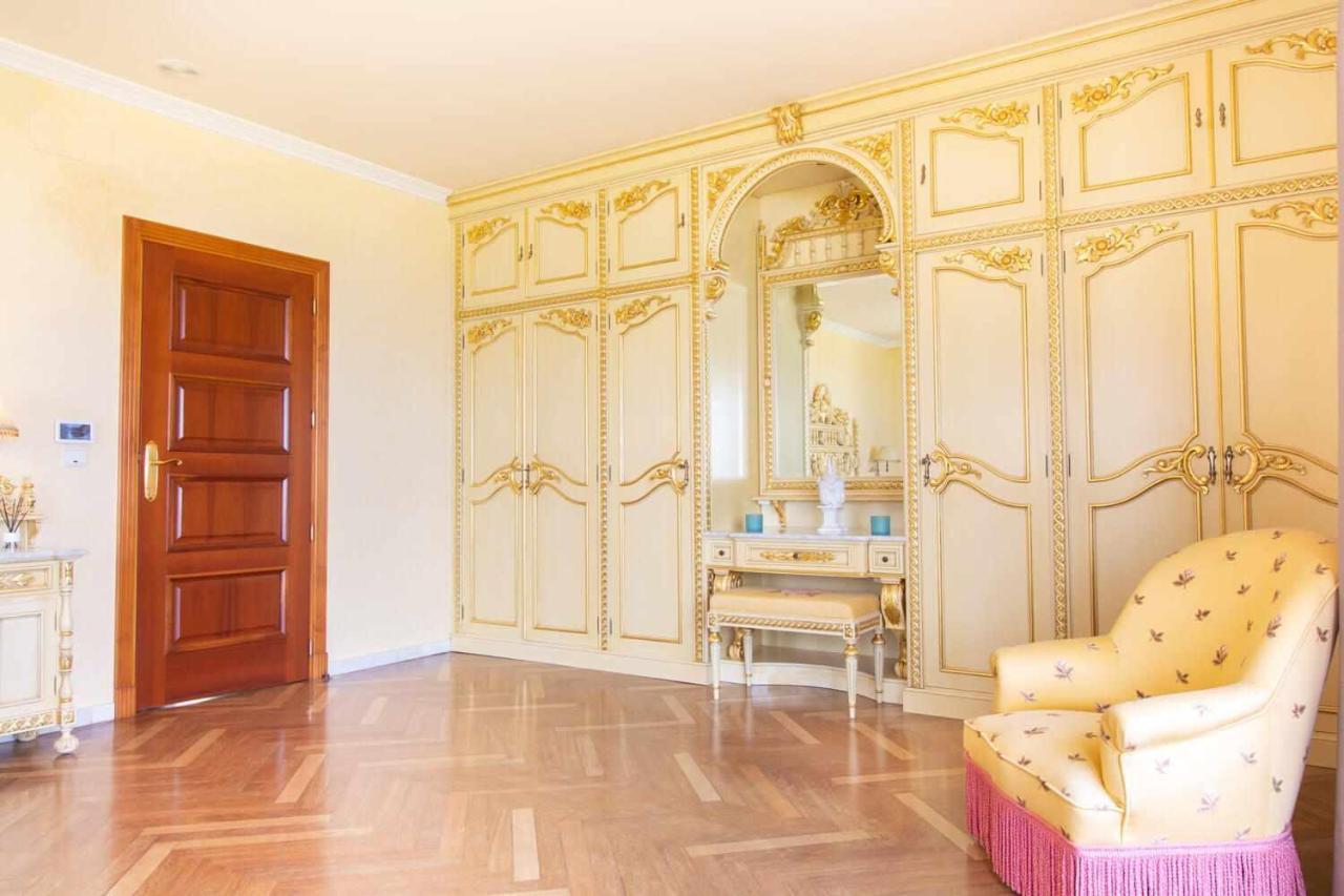 Castle Beach House Luxury Beachfront Villa Málaga Exterior foto
