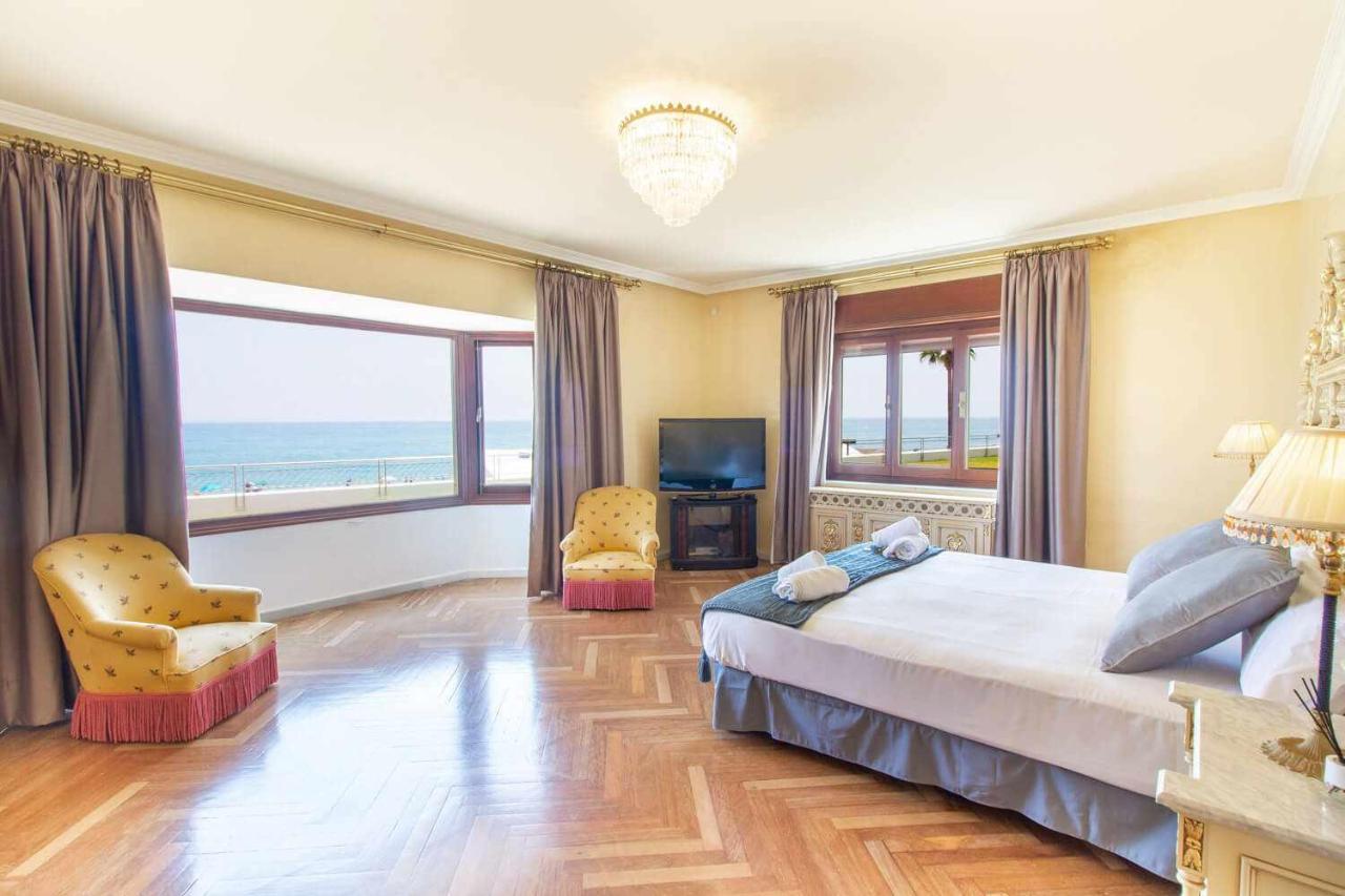 Castle Beach House Luxury Beachfront Villa Málaga Exterior foto