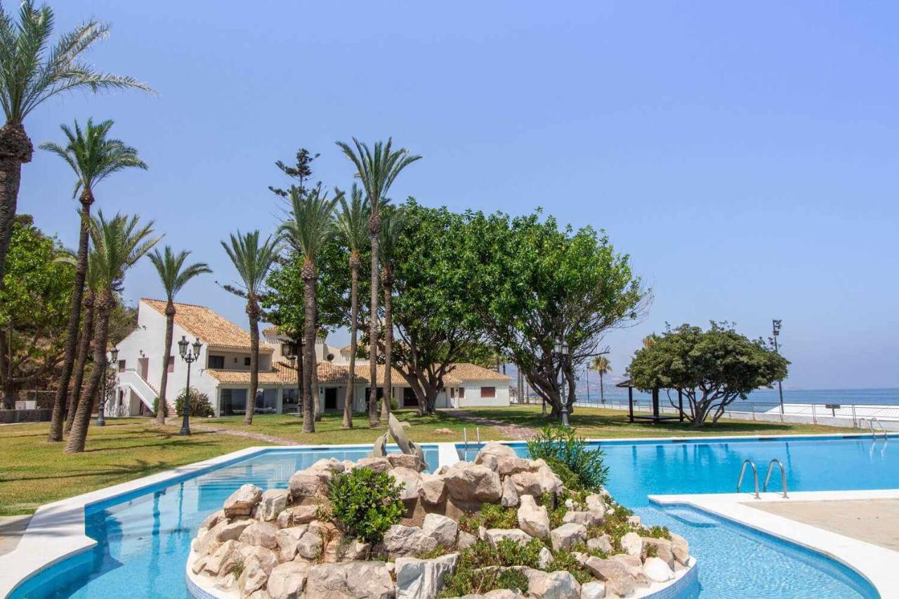 Castle Beach House Luxury Beachfront Villa Málaga Exterior foto
