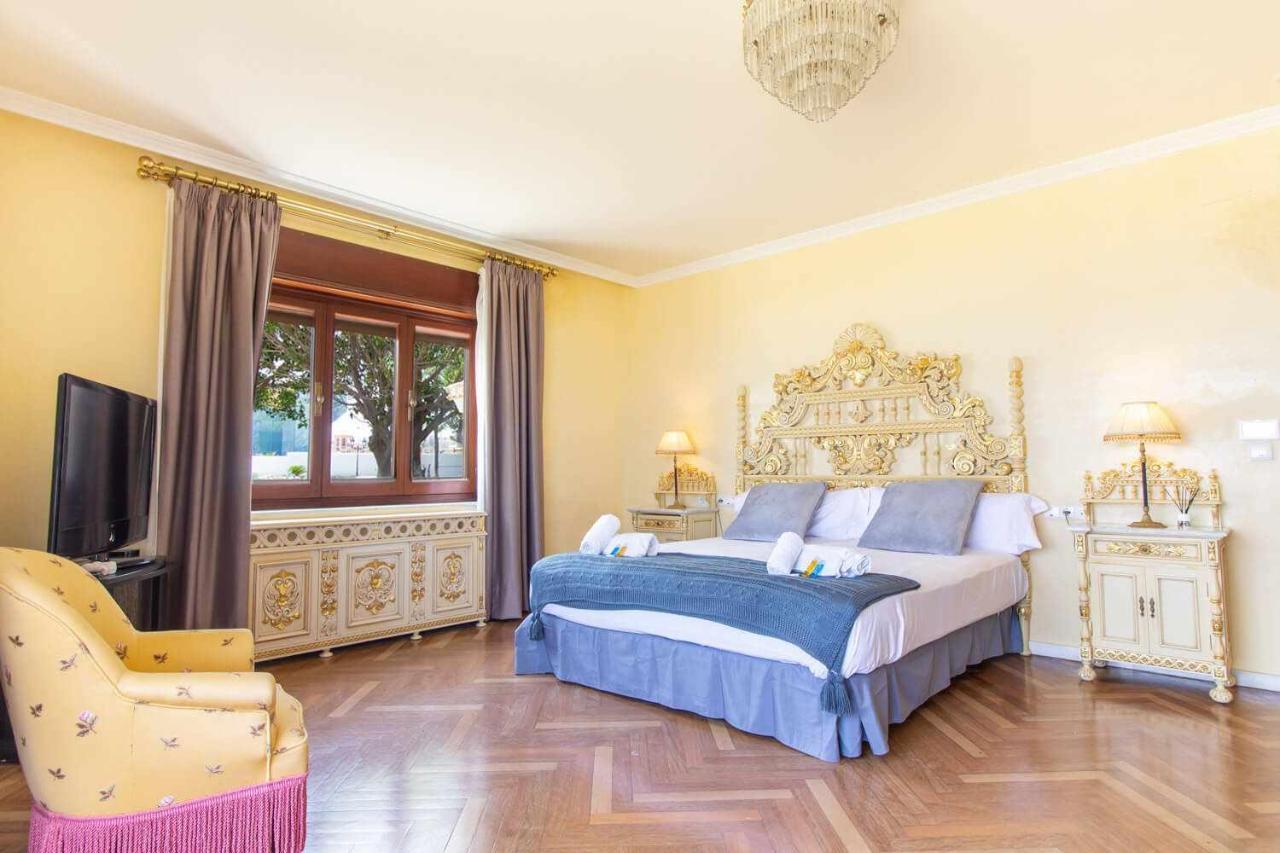 Castle Beach House Luxury Beachfront Villa Málaga Exterior foto