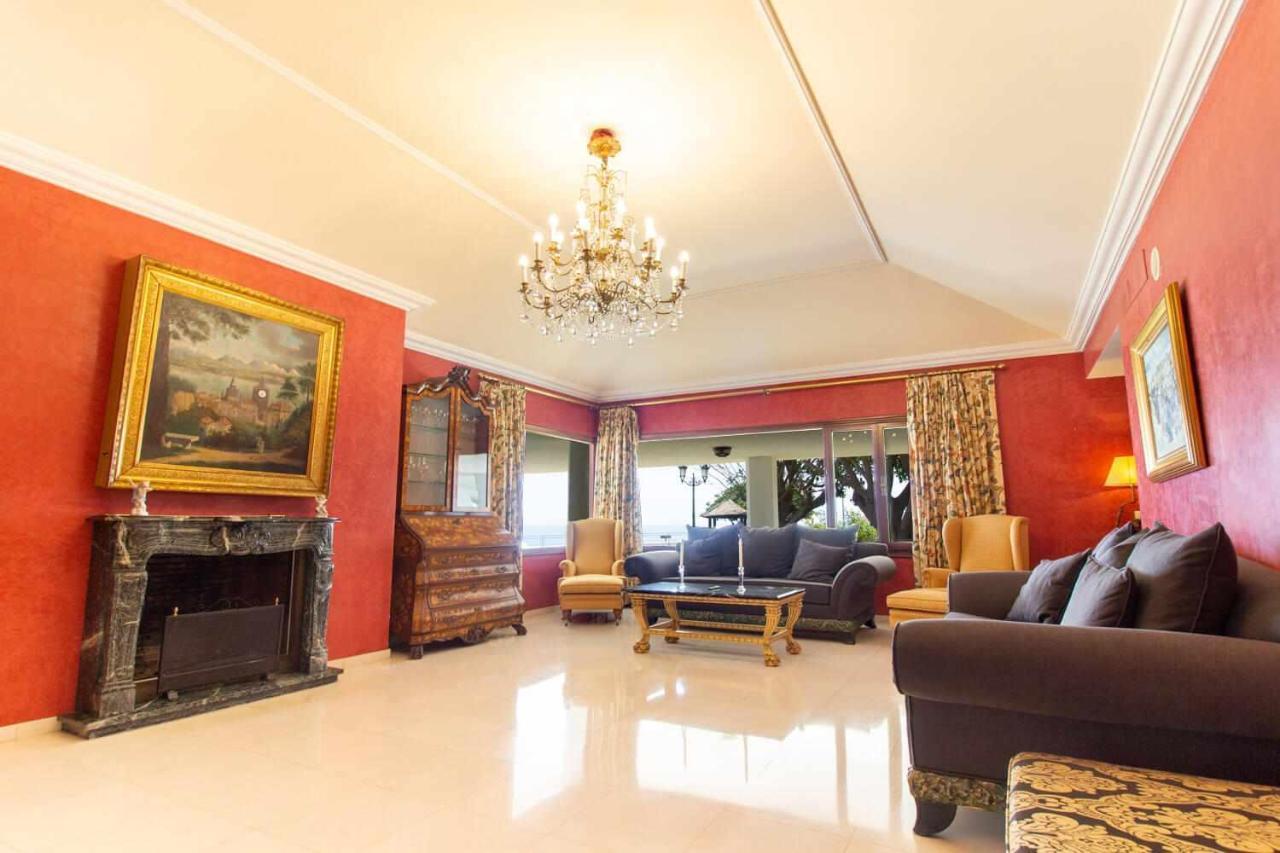 Castle Beach House Luxury Beachfront Villa Málaga Exterior foto